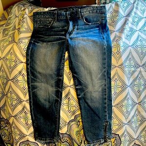 Size28/8 Calvin Klein Ultimate Skinny Capri.